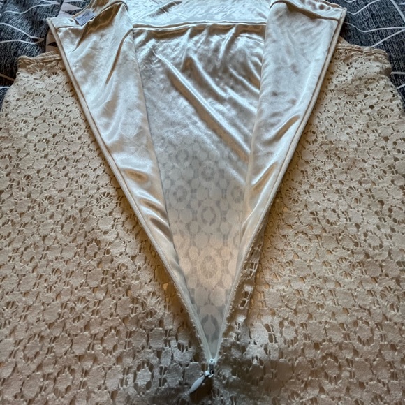 Ivory Summer Dress - Picture 2 of 4